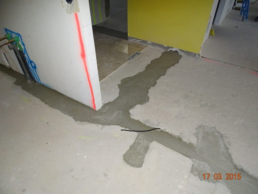 Verschluss von Leitungsschlitzen