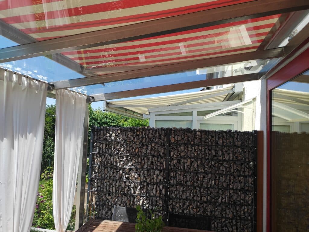 Gabione und Terrassenüberdachung